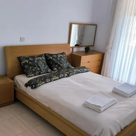 Daire Sophia Bay Home- Next To Coral Bay *